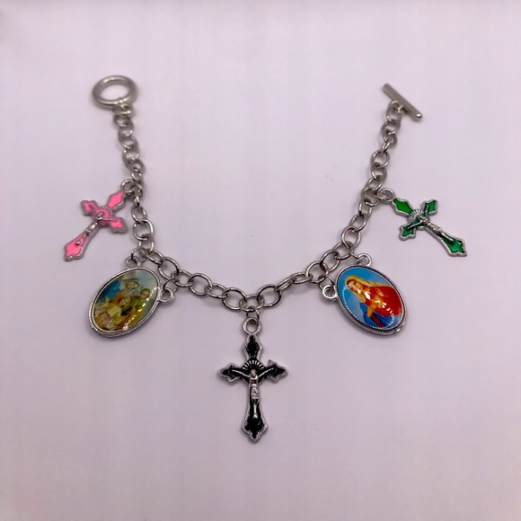 Jewelry - Bundle 3/$15 charm bracelets #26